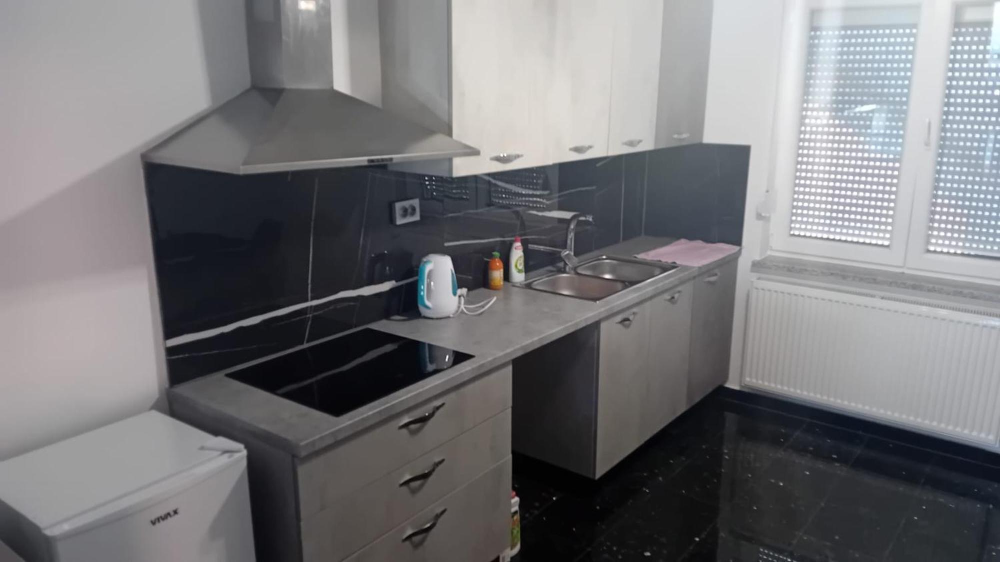 Apartman De 大戈里察 外观 照片